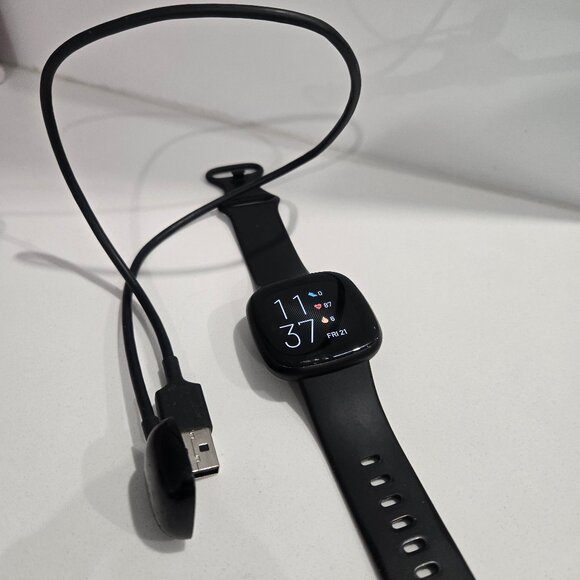 Fitbit Versa 3 - Black - Picture 1 of 5